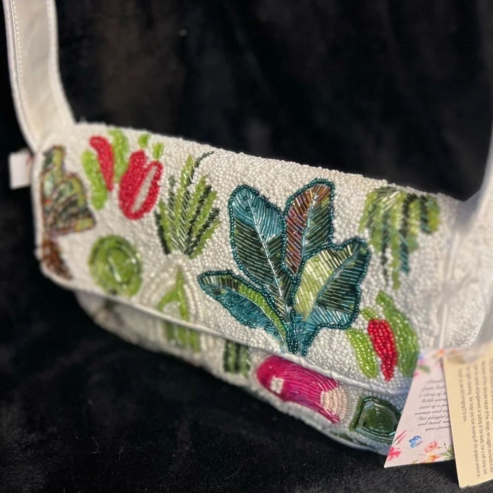 💚❤️Viral tik tok Made in India Tropical beaded shoulder bag-NWT❤️💚
